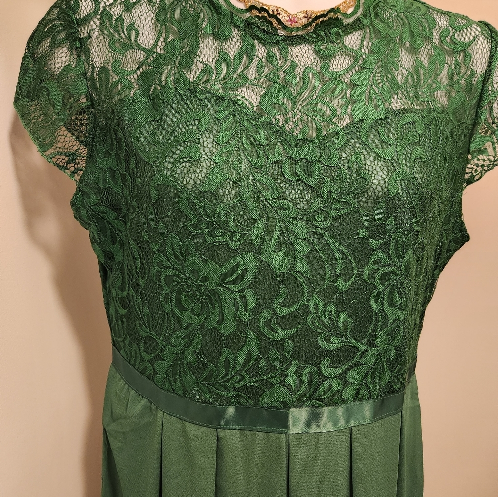 Plus size cocktail/wedding/part dress - Picture 5 of 7